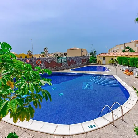 Daire Cozy In El Duque By Altamarhomes