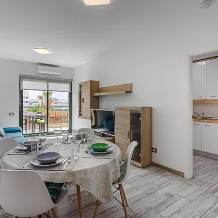 公寓 Cozy In El Duque By Altamarhomes 阿德耶