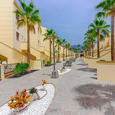 Cozy In El Duque By Altamarhomes * 阿德耶