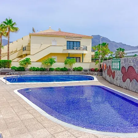 Cozy In El Duque By Altamarhomes * 阿德耶