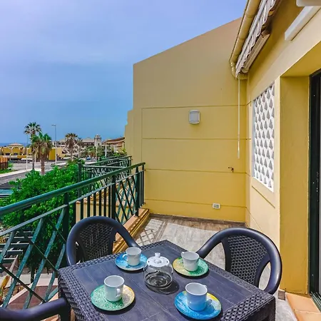 Cozy In El Duque By Altamarhomes 阿德耶