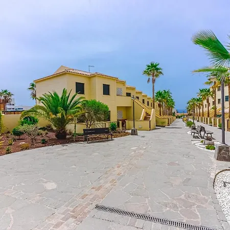 Cozy In El Duque By Altamarhomes דירה אדחה