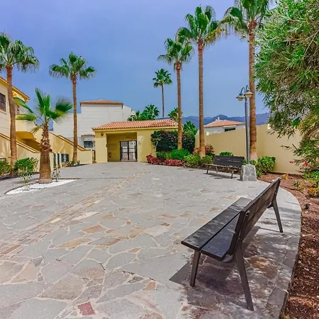 דירה Cozy In El Duque By Altamarhomes אדחה